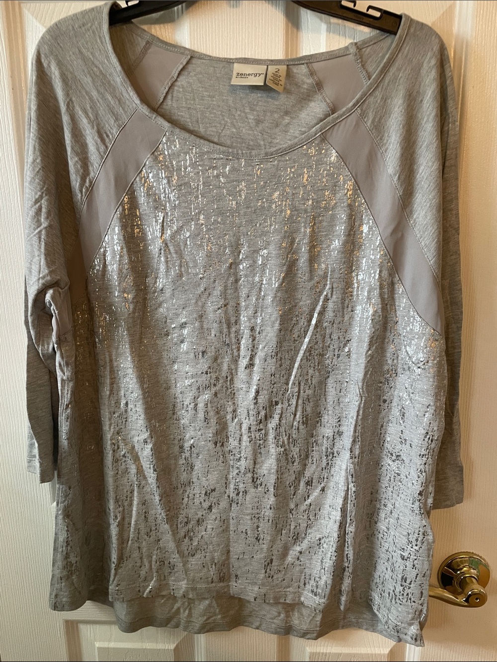 Zenergy by Chico's Silver Metallic Raglan Sleeve Top
